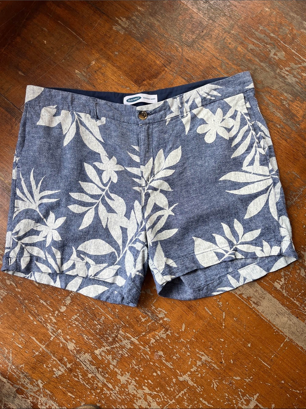 Old Navy Blue and White Tropical Print Women's Shorts